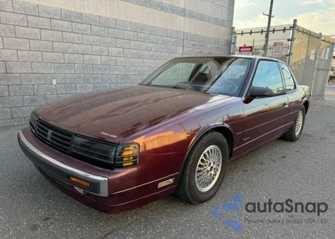 1989 Oldsmobile Toronado Trofeo z USA, uszkodzony, nr VIN 1G3EV11C3KU308524